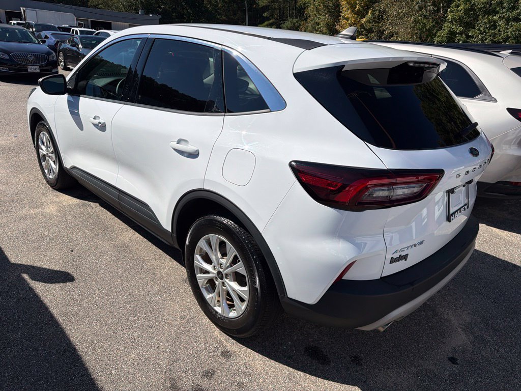 Used 2024 Ford Escape Active FWD image 3