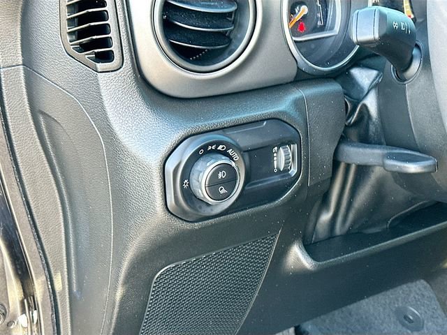 Used 2023 Jeep Gladiator Sport S image 10