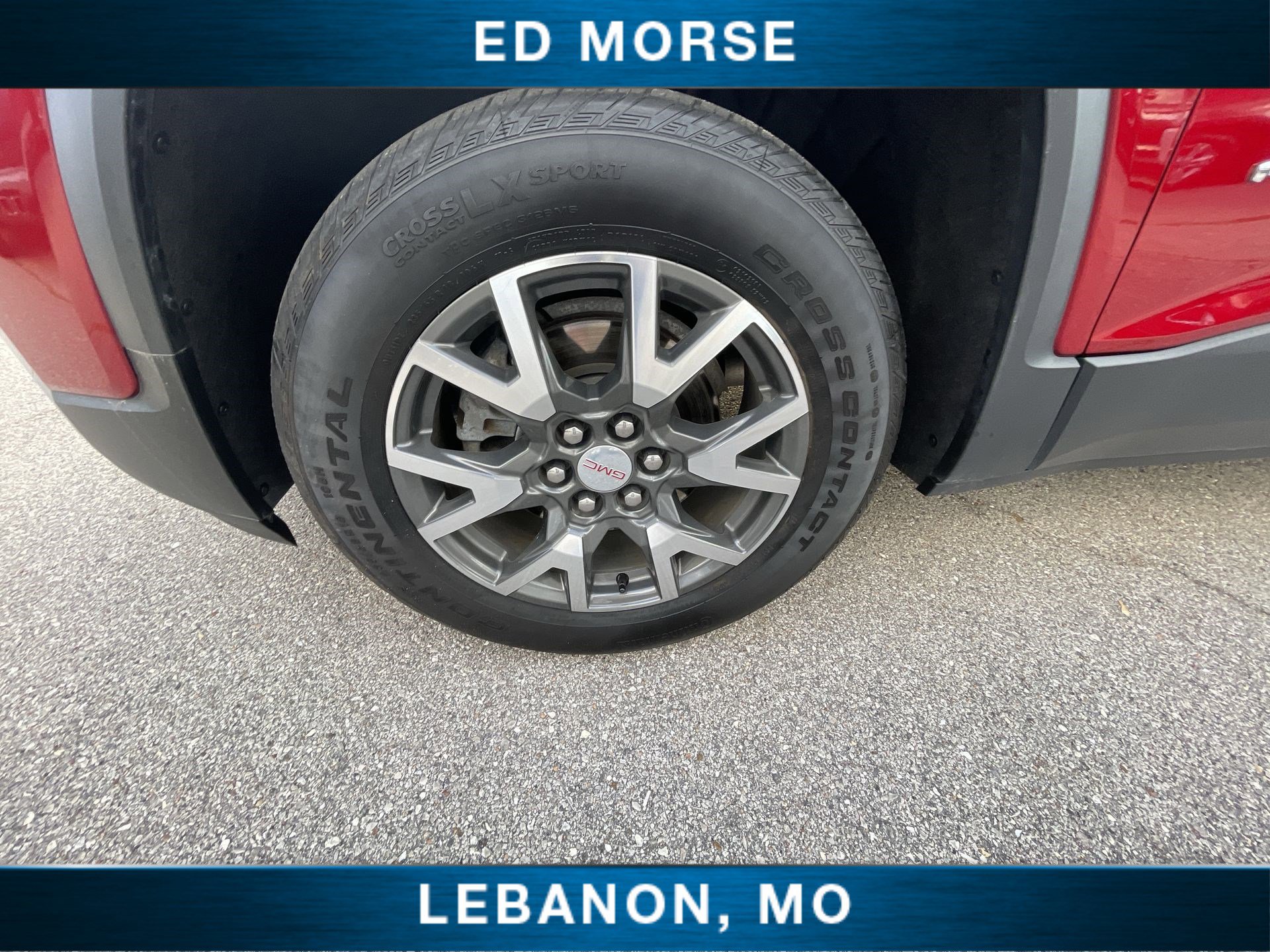 Used 2023 GMC Acadia SLE w/ Driver Convenience Package image 31