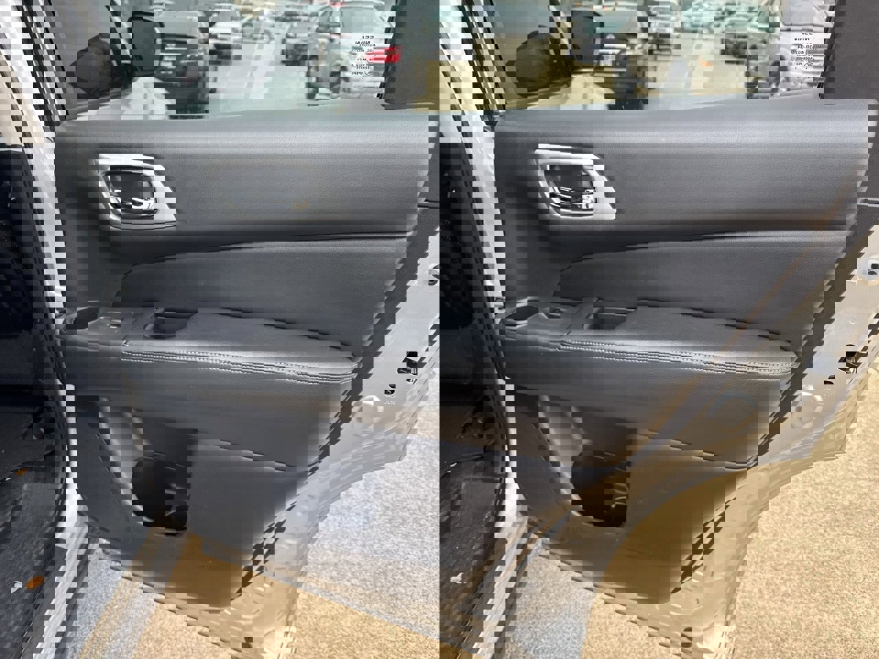 Used 2019 Nissan Pathfinder Platinum image 25