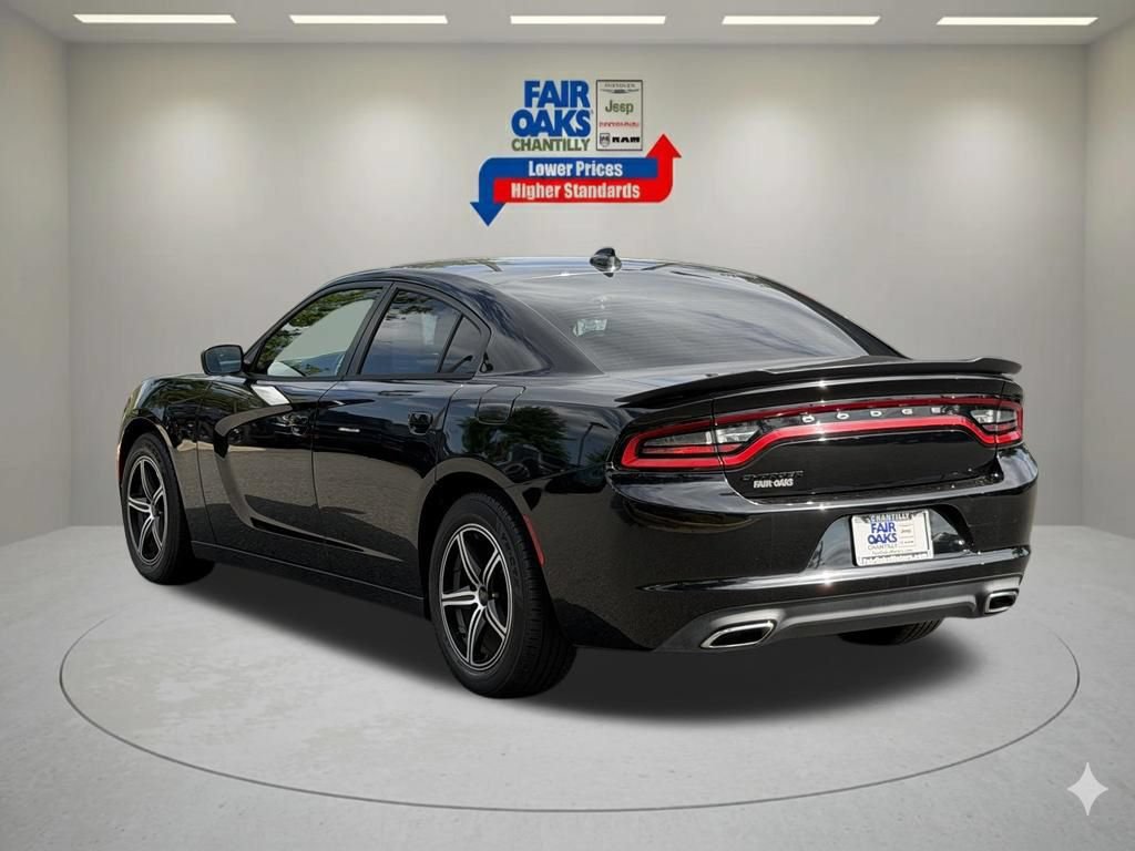 Used 2016 Dodge Charger SXT w/ Blacktop Package RWD image 10