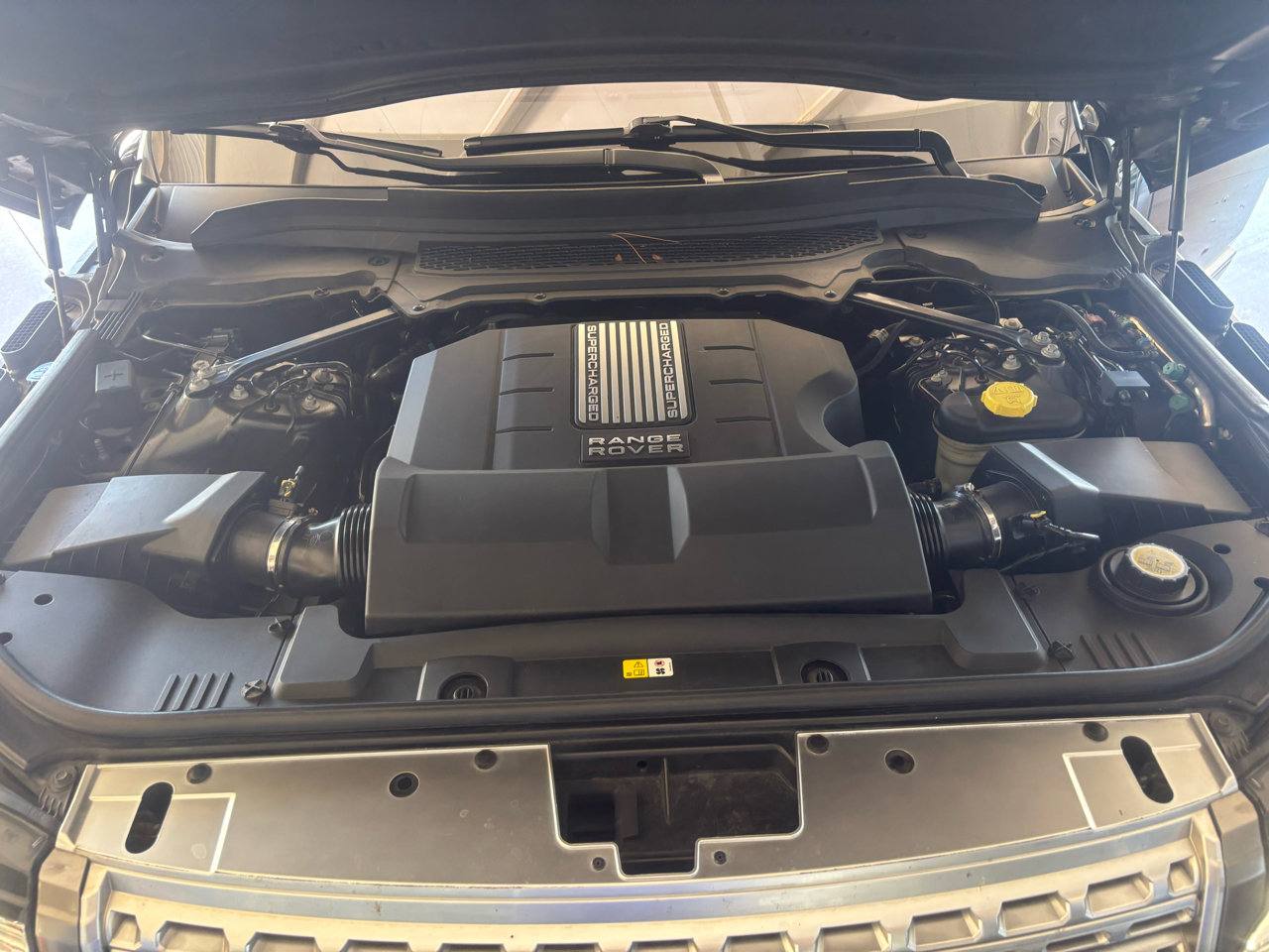 Used 2014 Land Rover Range Rover Supercharged image 26