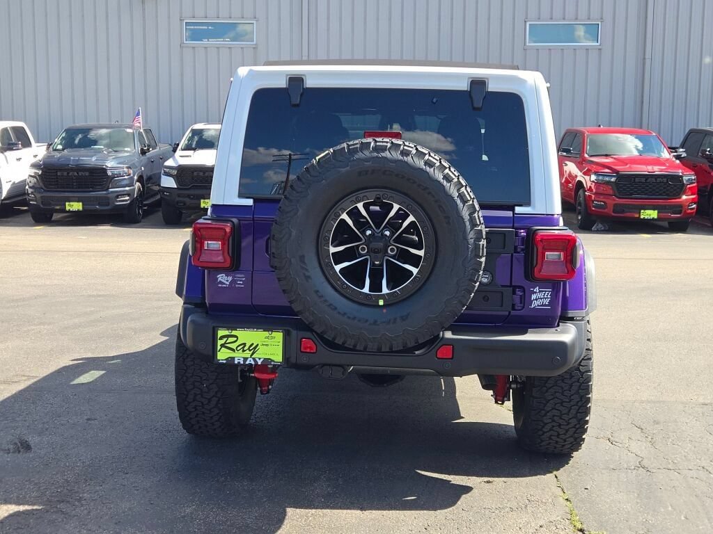 New 2026 Jeep Wrangler Unlimited Rubicon AWD/4WD image 17