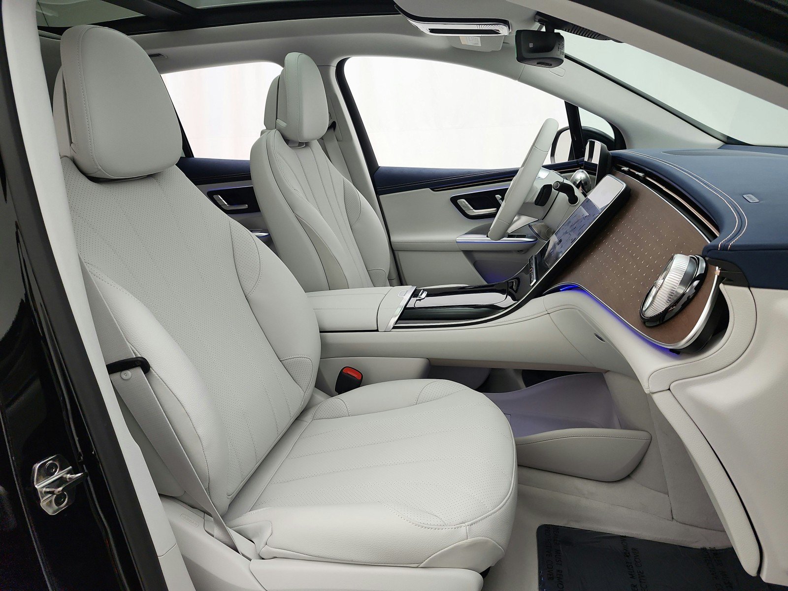 New 2027 Mercedes-Benz EQE 320+ SUV image 14