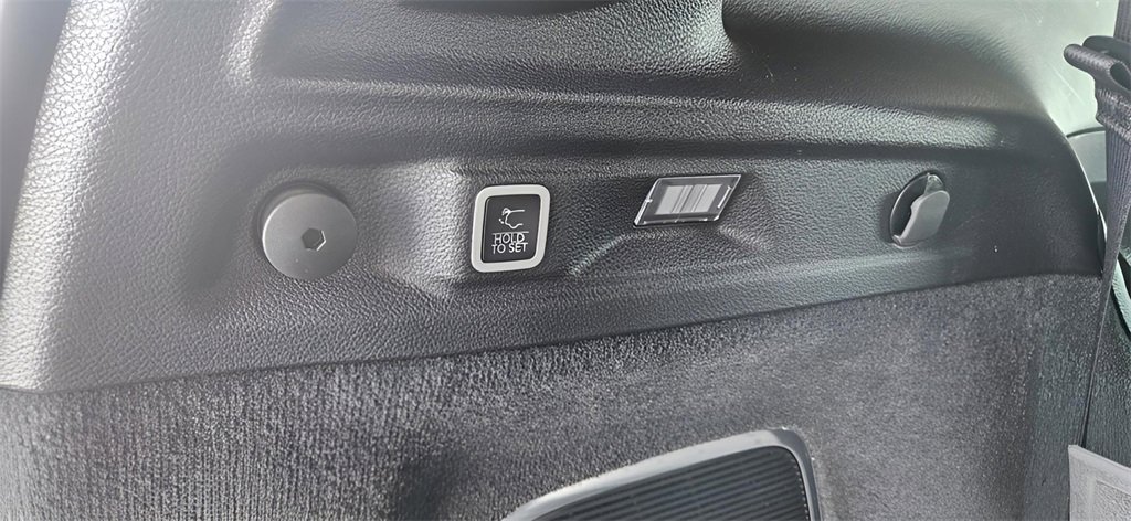 Used 2024 Jeep Grand Cherokee L Overland w/ Luxury Tech Group IV image 25