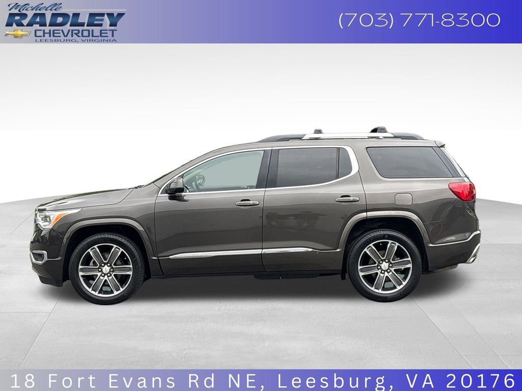 Used 2019 GMC Acadia Denali w/ Technology Package AWD/4WD image 2