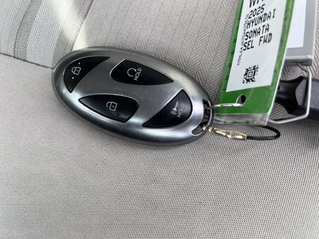 Used 2025 Hyundai Sonata SEL FWD image 33