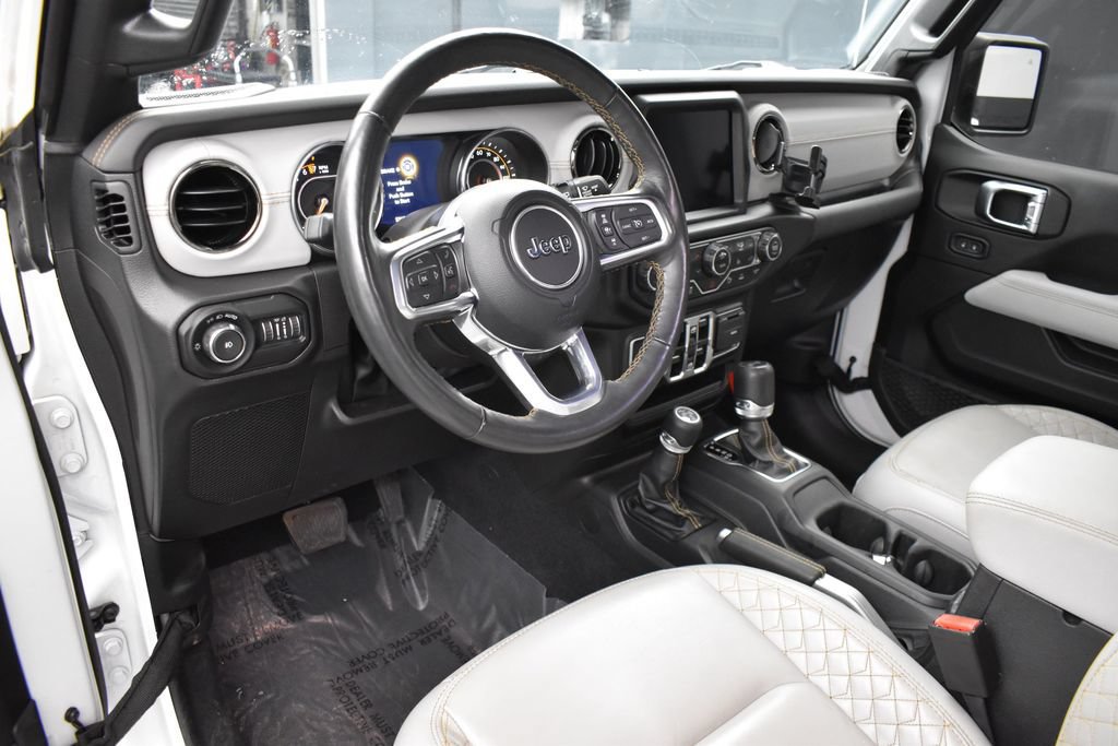 Used 2022 Jeep Wrangler Unlimited Sahara AWD/4WD image 13