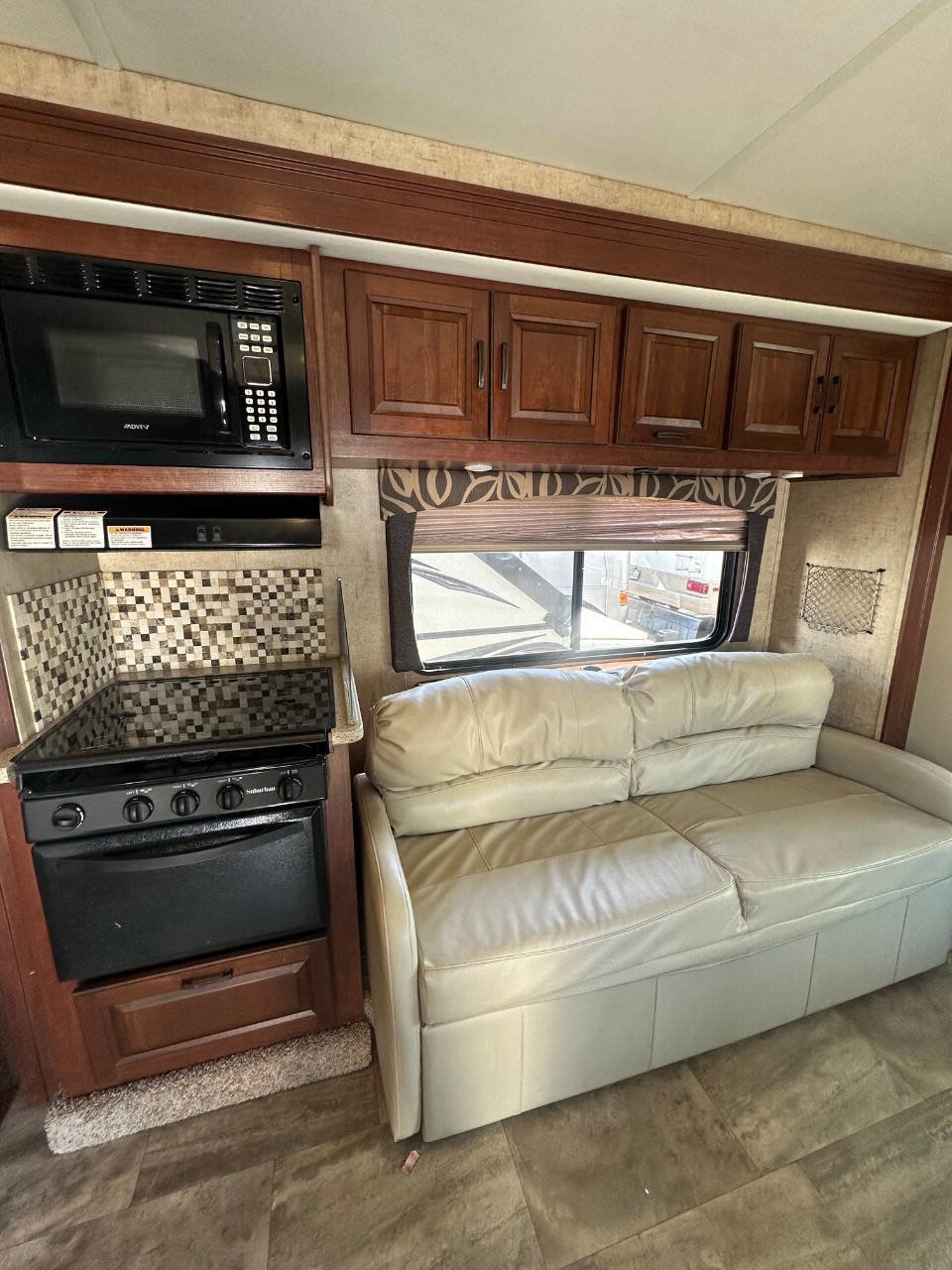 Used 2015 Ford E-450 and Econoline 450 Super Duty w/ Motorhome Prep Package image 11