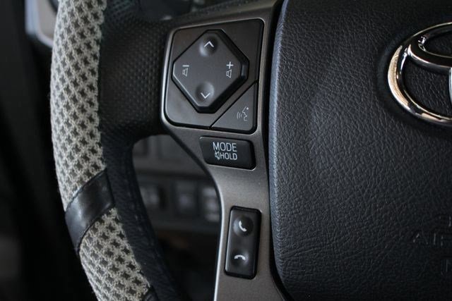 Used 2022 Toyota Tacoma 4x4 Double Cab image 13