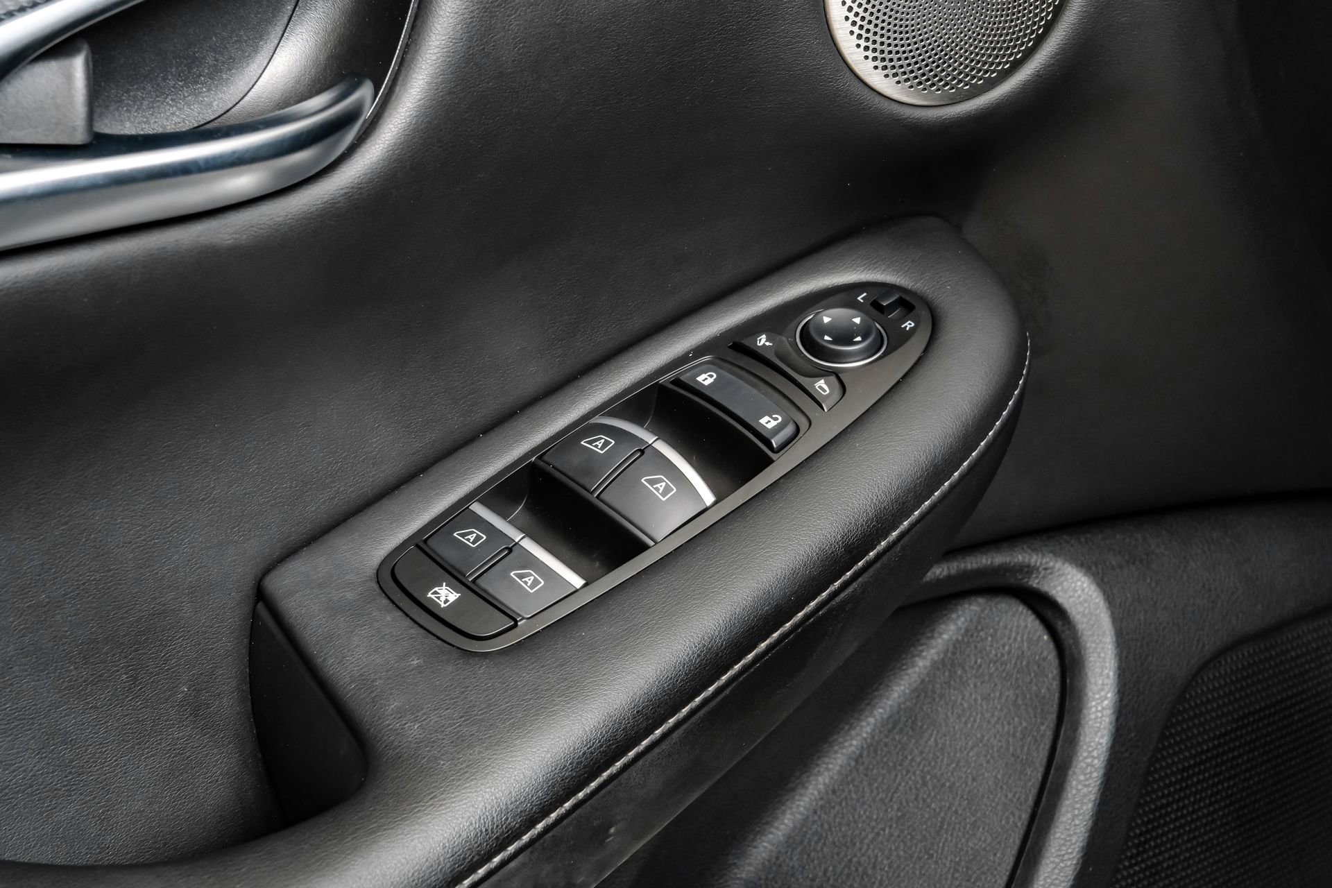 Used 2023 INFINITI QX50 Sport image 47