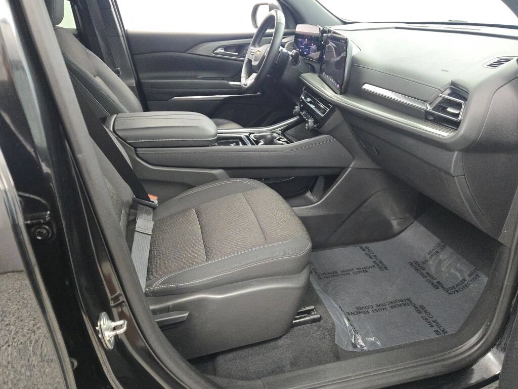 Used 2024 Chevrolet Traverse LT AWD/4WD image 6