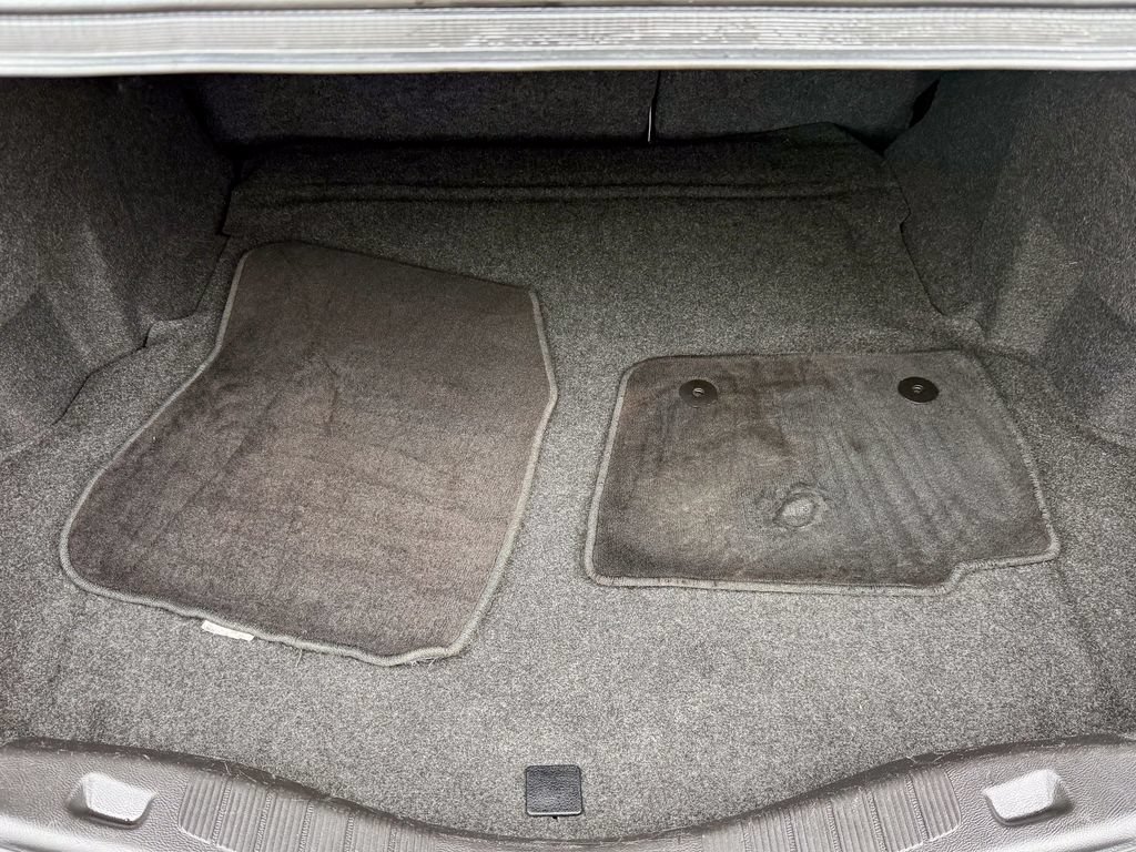 Used 2015 Ford Fusion SE FWD image 17