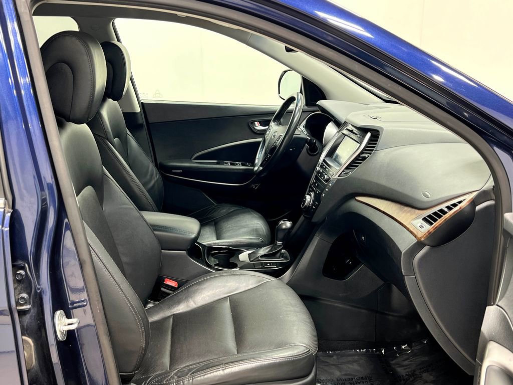 Used 2017 Hyundai Santa Fe Limited w/ Cargo Package AWD/4WD image 33