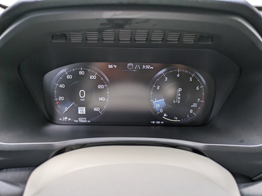 Used 2020 Volvo XC90 T5 Momentum w/ Protection Package Premier AWD/4WD image 24