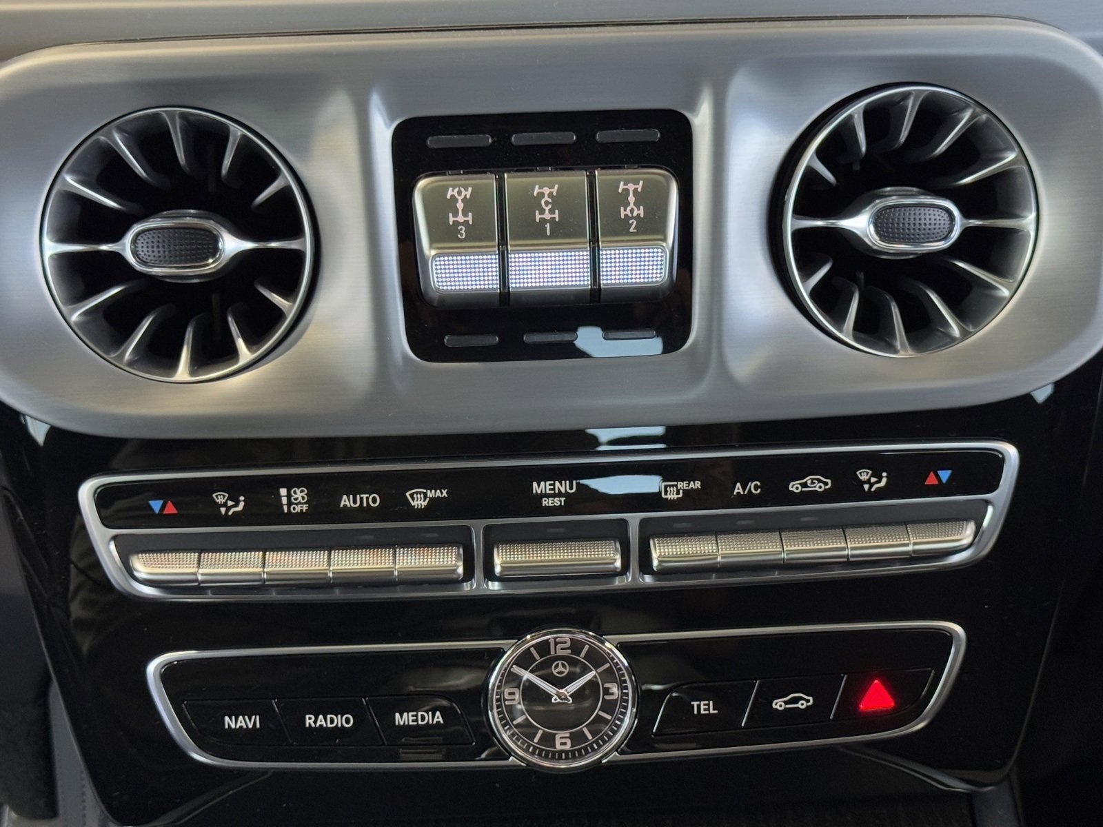 Used 2024 Mercedes-Benz G 550 image 19