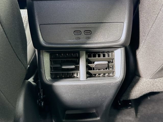 Used 2025 Chevrolet Equinox LT FWD image 25