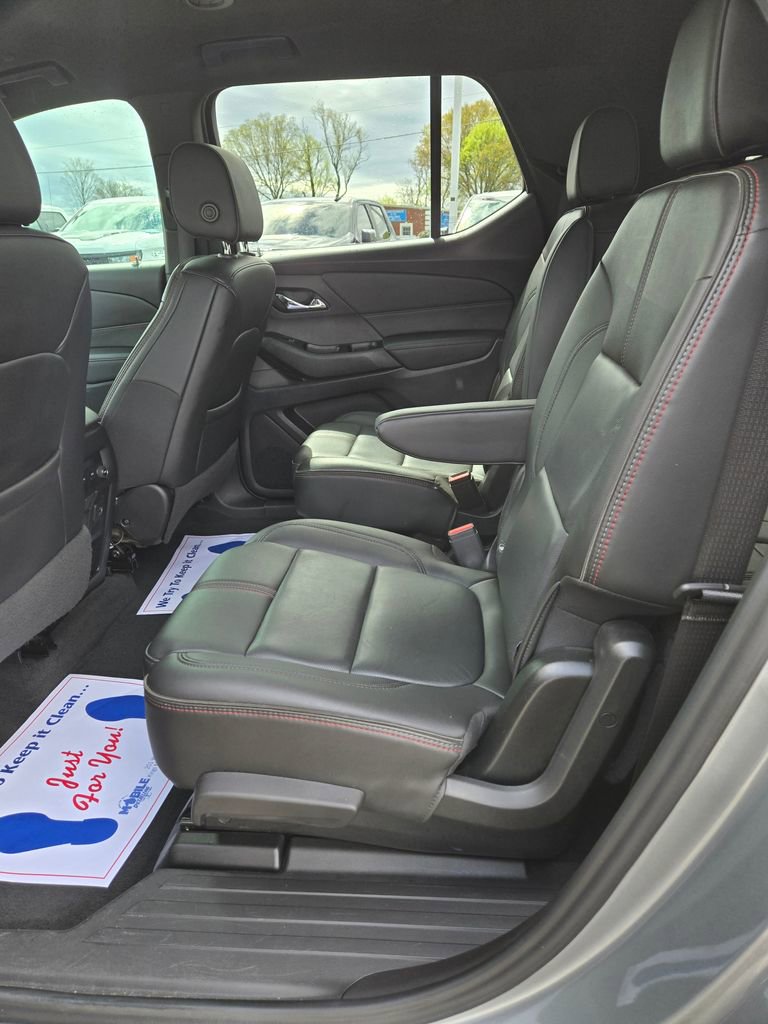 Used 2023 Chevrolet Traverse RS image 9