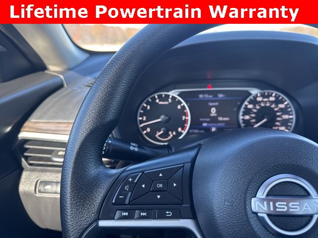 Used 2024 Nissan Altima 2.5 SV image 10