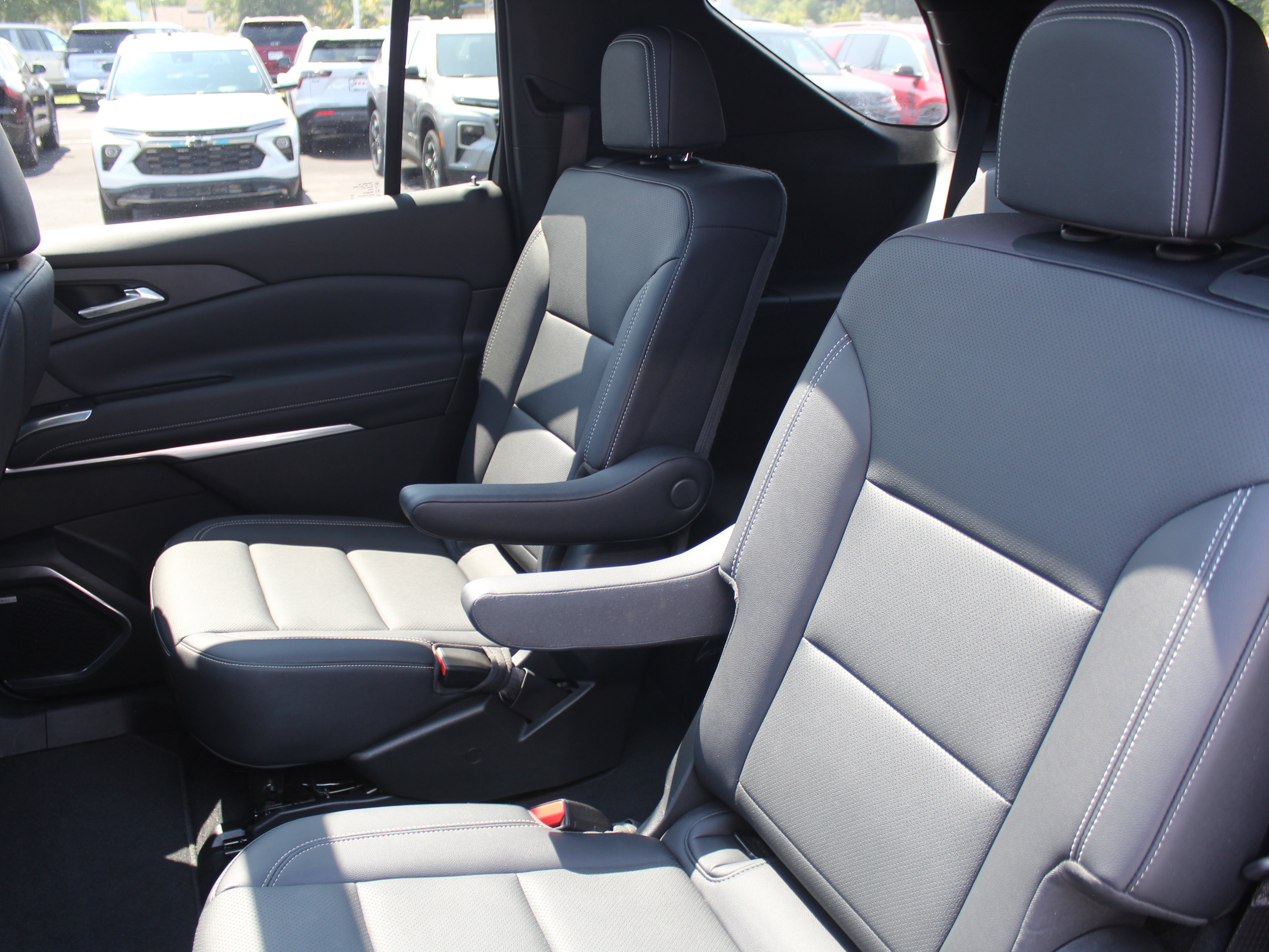 Certified 2024 Chevrolet Traverse LT w/ Enhanced Driving Package AWD/4WD image 25
