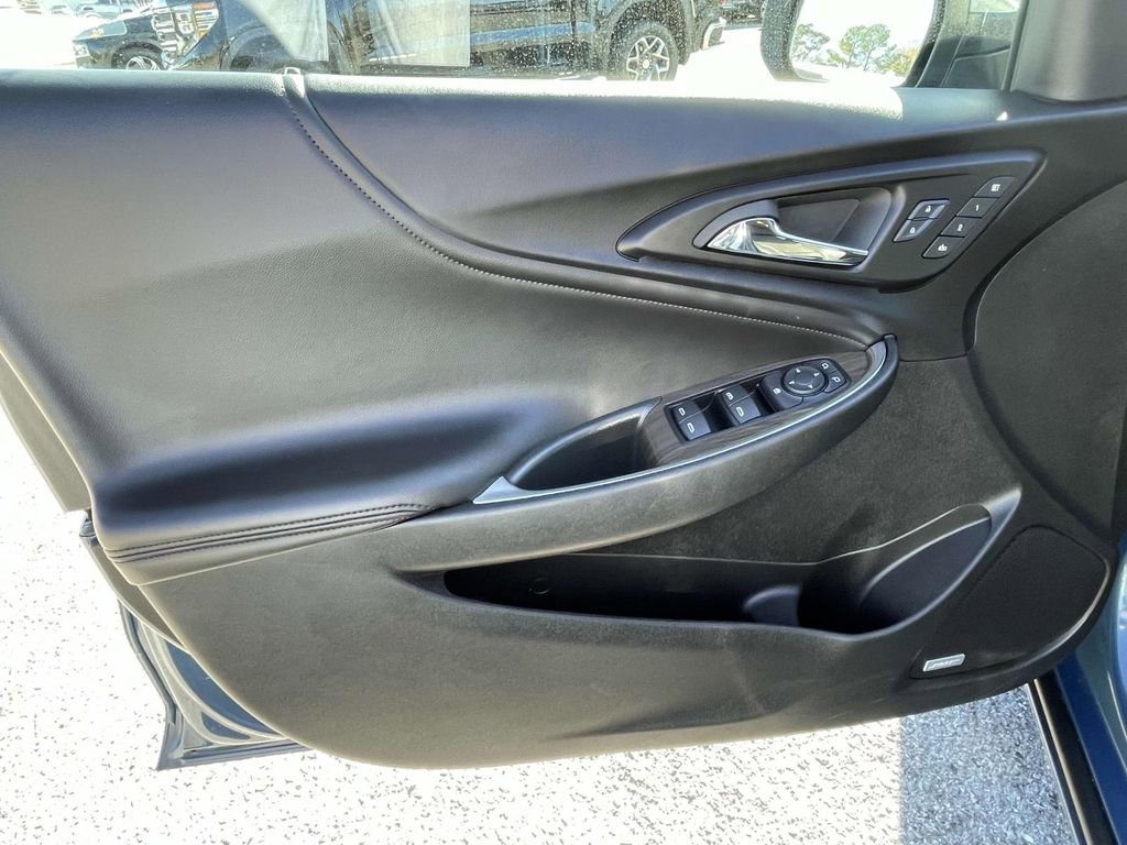 Used 2024 Chevrolet Malibu LT image 17