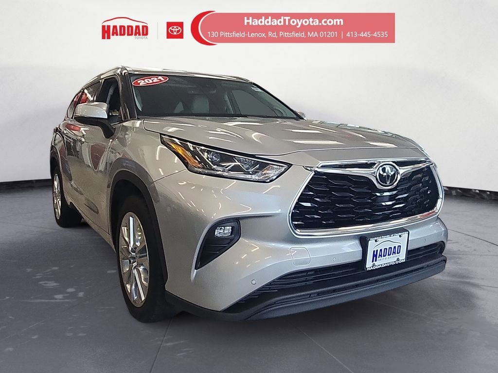Used 2021 Toyota Highlander Limited image 7