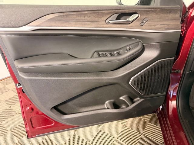 New 2026 Jeep Grand Cherokee Limited image 15