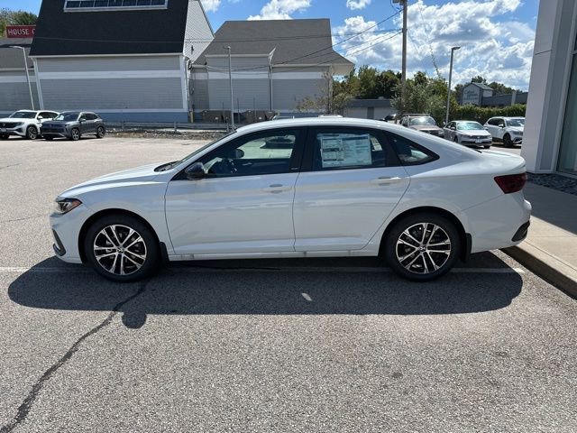 New 2025 Volkswagen Jetta Sport image 4