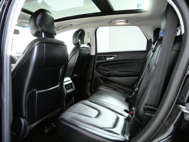 Certified 2018 Ford Edge Titanium w/ Technology Package AWD/4WD image 13