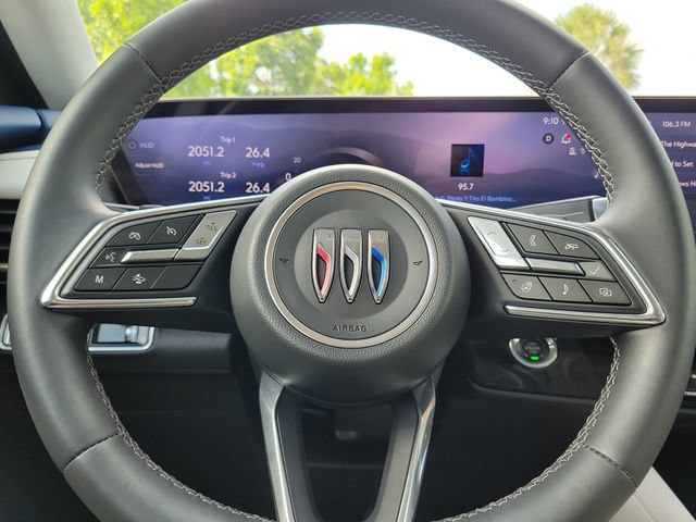 Used 2024 Buick Envision Avenir AWD/4WD image 22