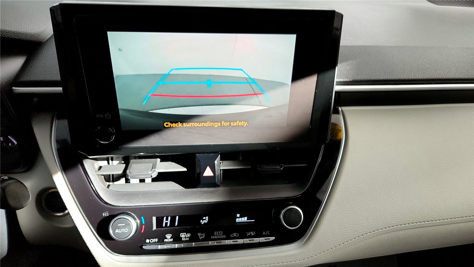 Certified 2023 Toyota Corolla Cross LE image 31