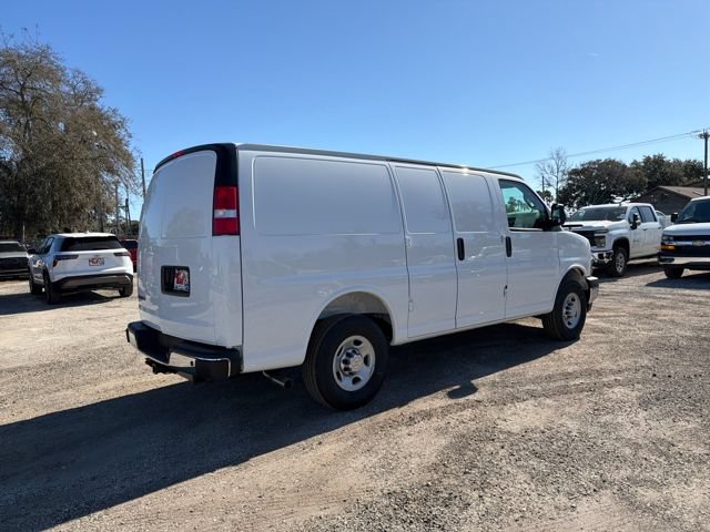 New 2026 Chevrolet Express 2500 w/ Driver Convenience Package RWD image 15