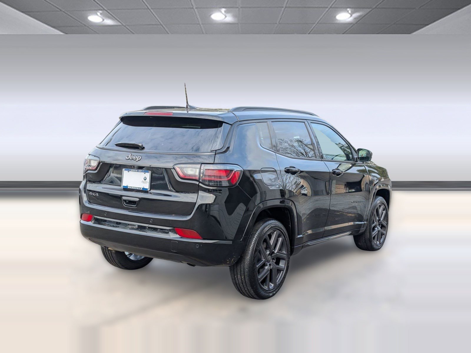 Used 2024 Jeep Compass Limited w/ High Altitude Package image 9