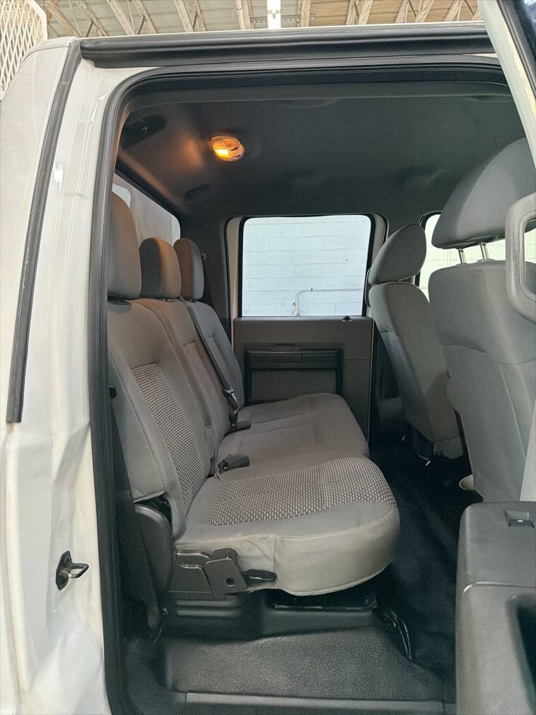 Used 2014 Ford F550 4x4 Crew Cab Super Duty image 38