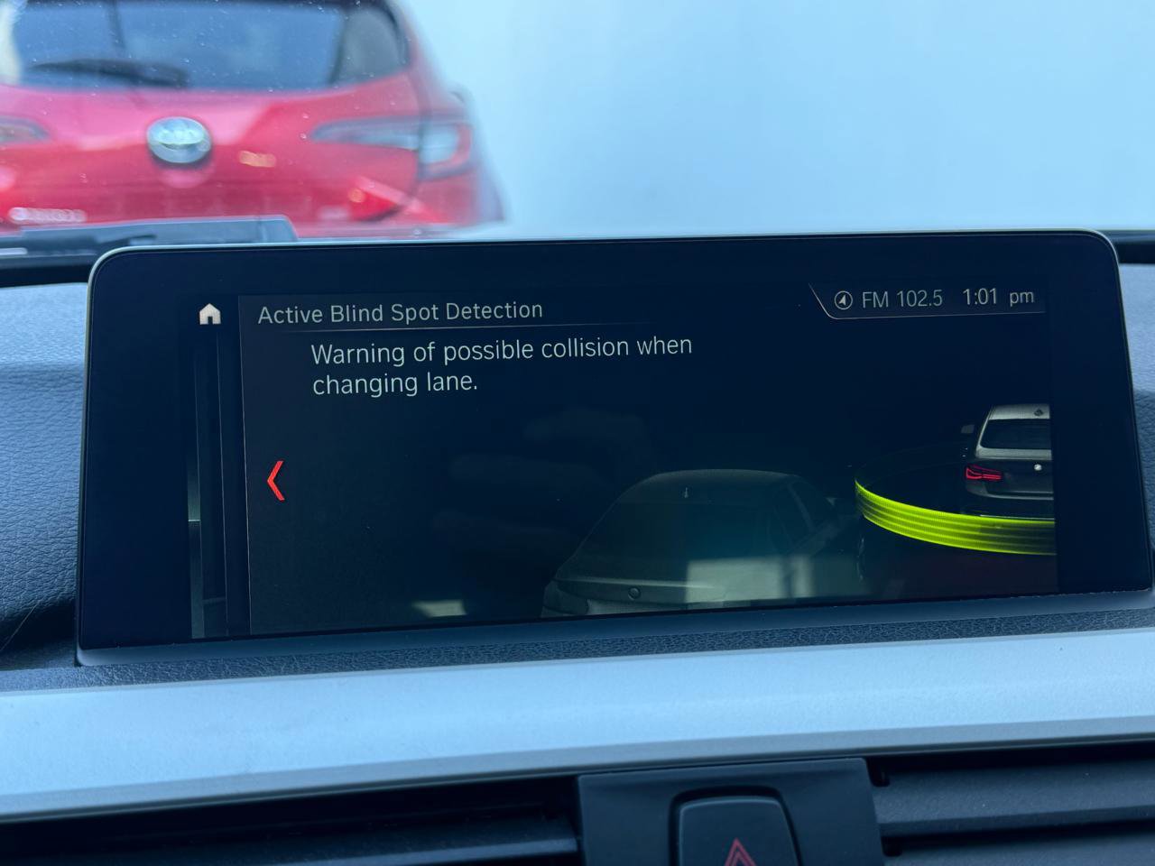 Used 2018 BMW 320i xDrive Sedan w/ Convenience Package image 9