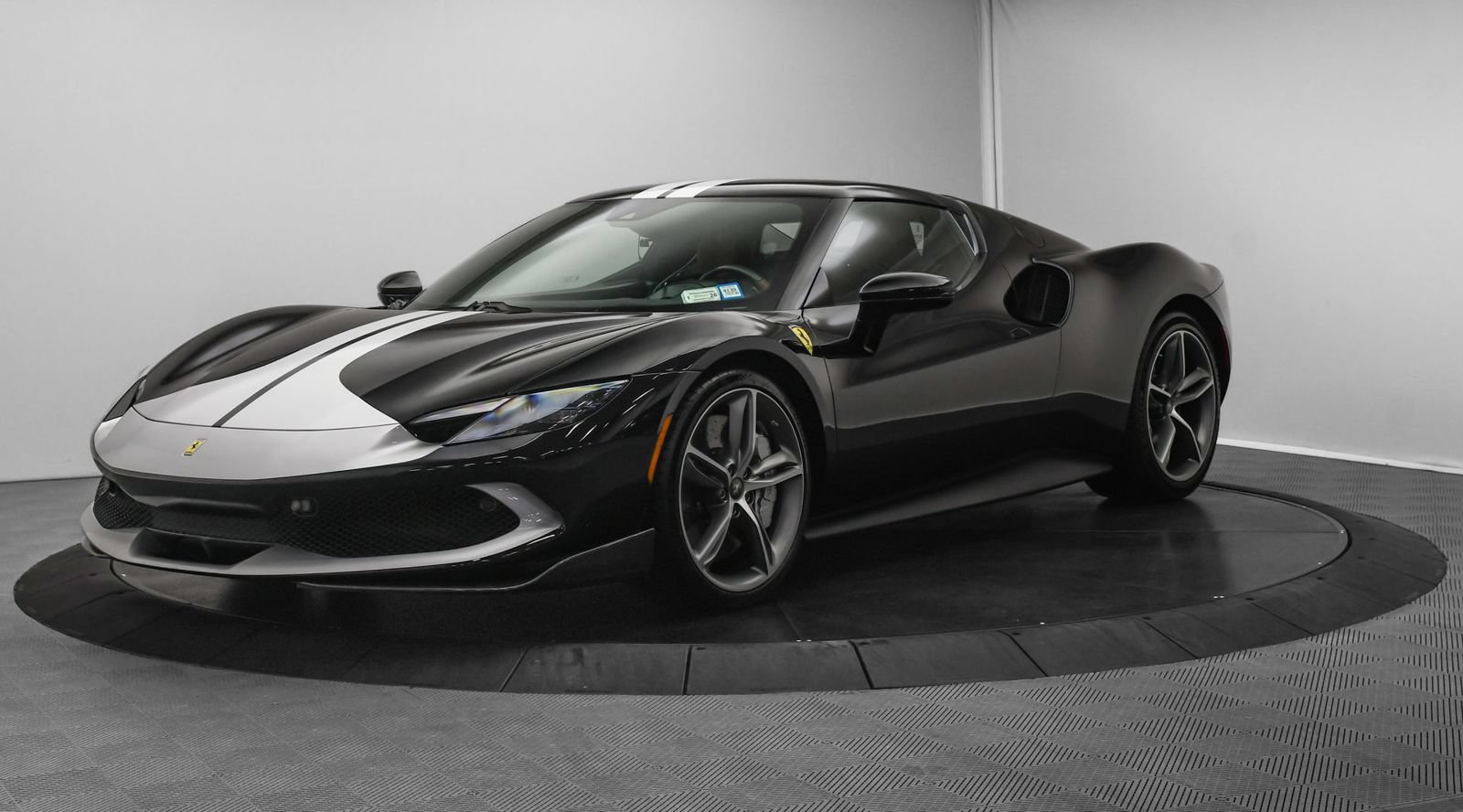 Used 2022 Ferrari 296 GTB RWD image 3