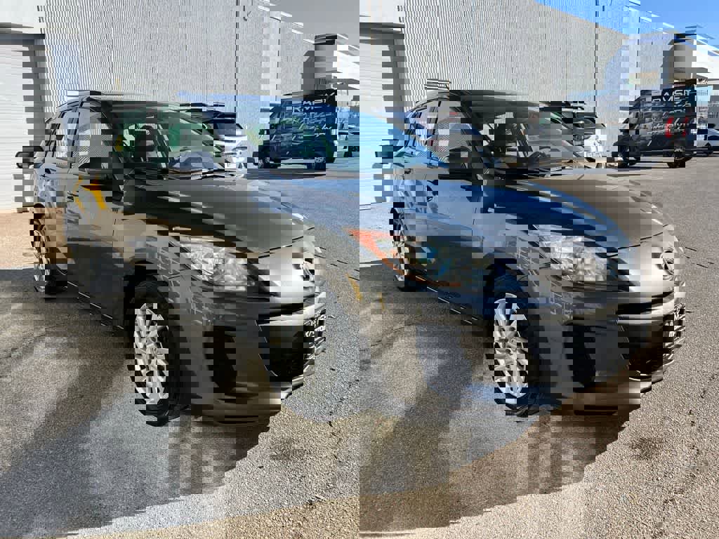 Used 2012 MAZDA MAZDA3 i Touring image 8