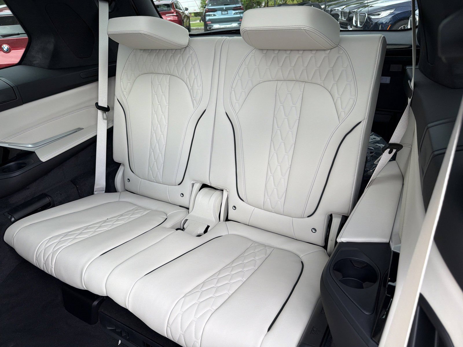 New 2027 BMW X7 xDrive40i w/ Executive Package AWD/4WD image 24