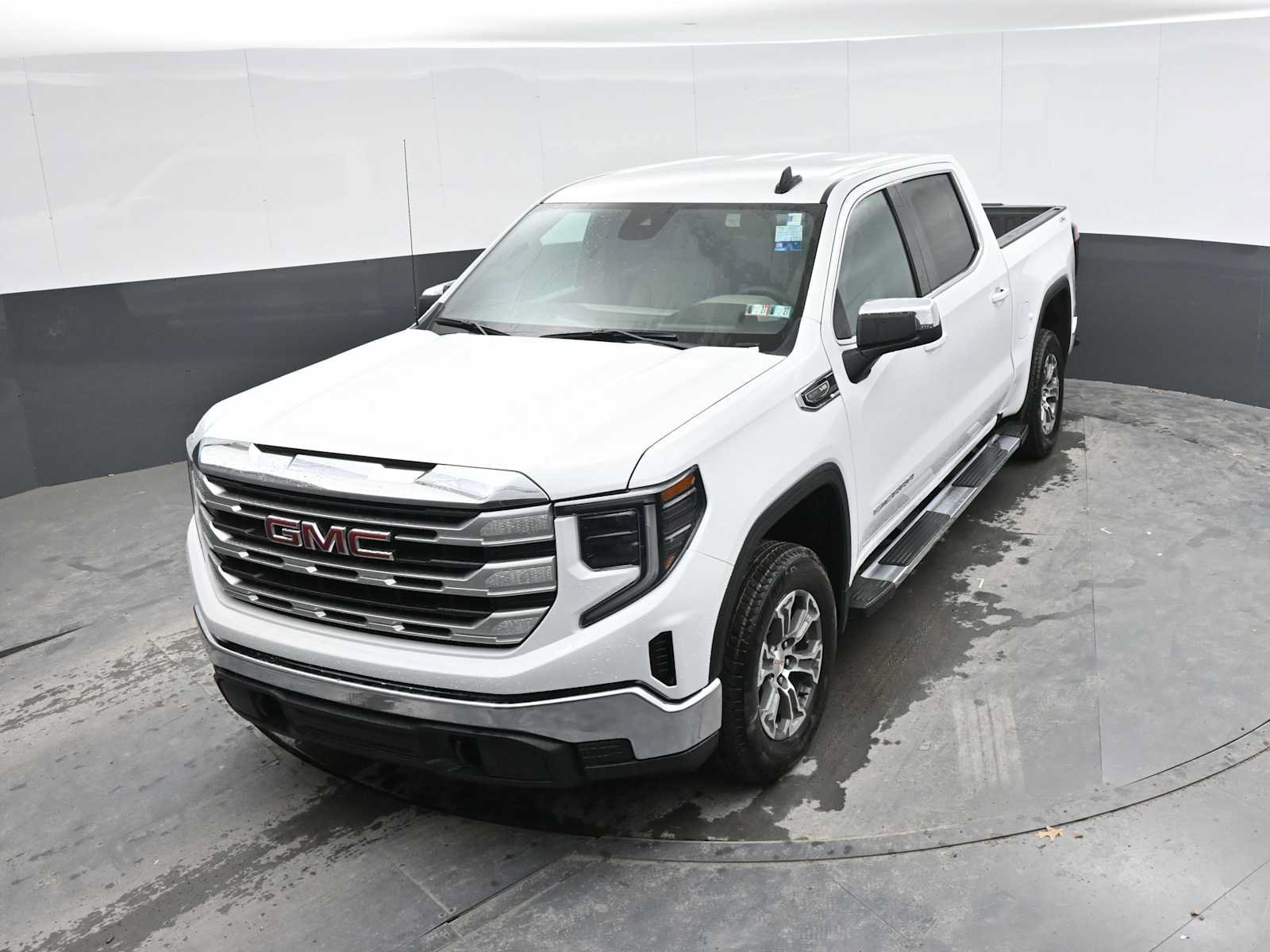New 2026 GMC Sierra 1500 SLE w/ Preferred Package AWD/4WD image 31