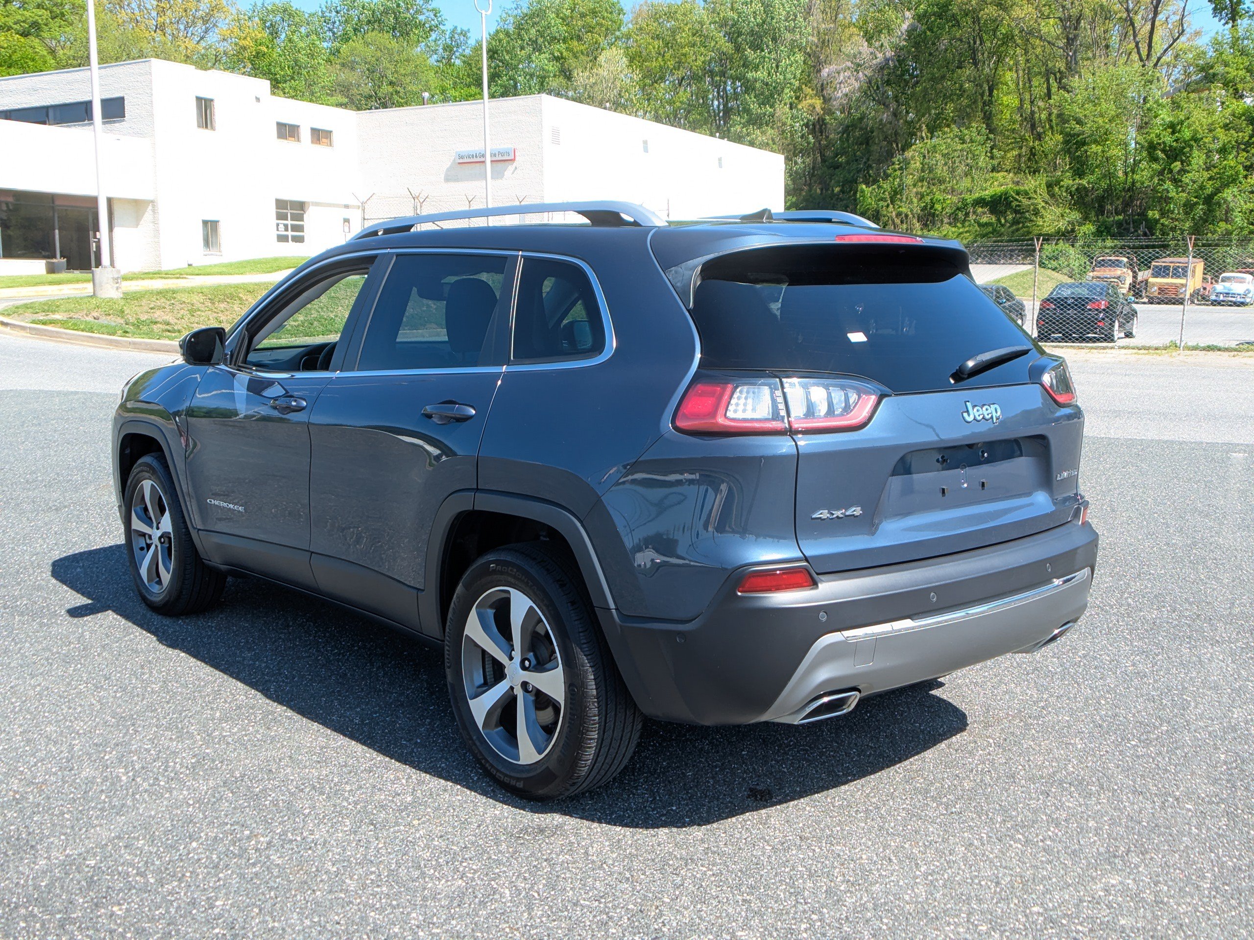 Used 2021 Jeep Cherokee Limited AWD/4WD image 7