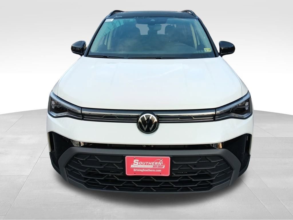 Used 2025 Volkswagen Taos SE image 9