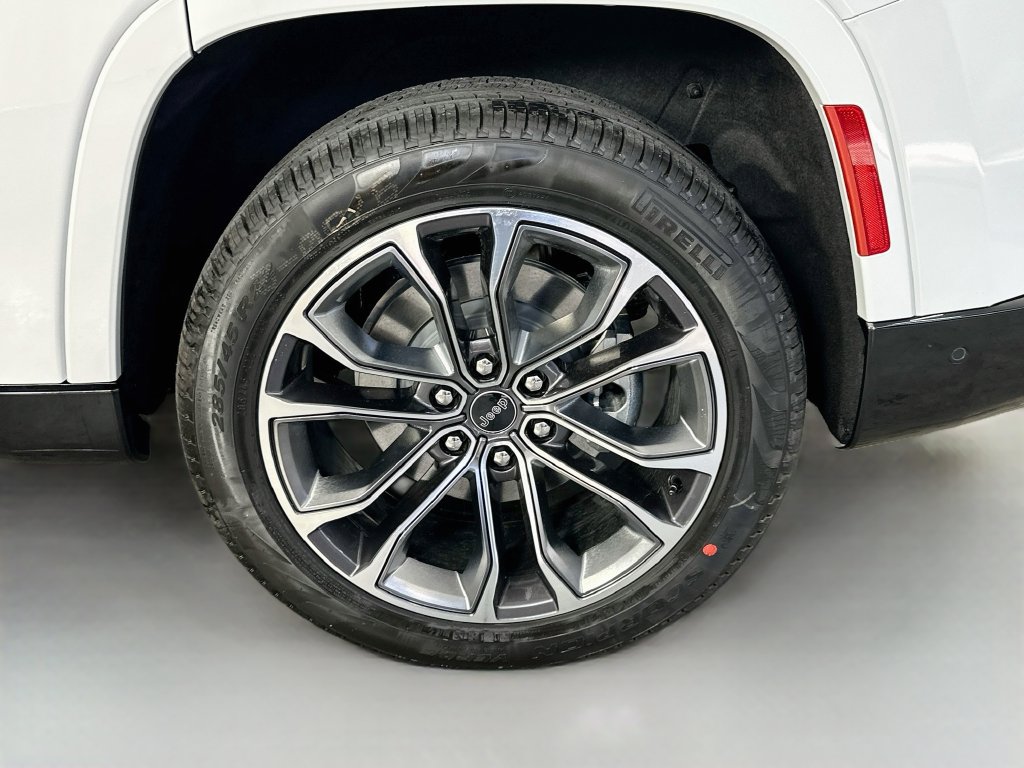 New 2026 Jeep Grand Wagoneer Summit AWD/4WD image 20