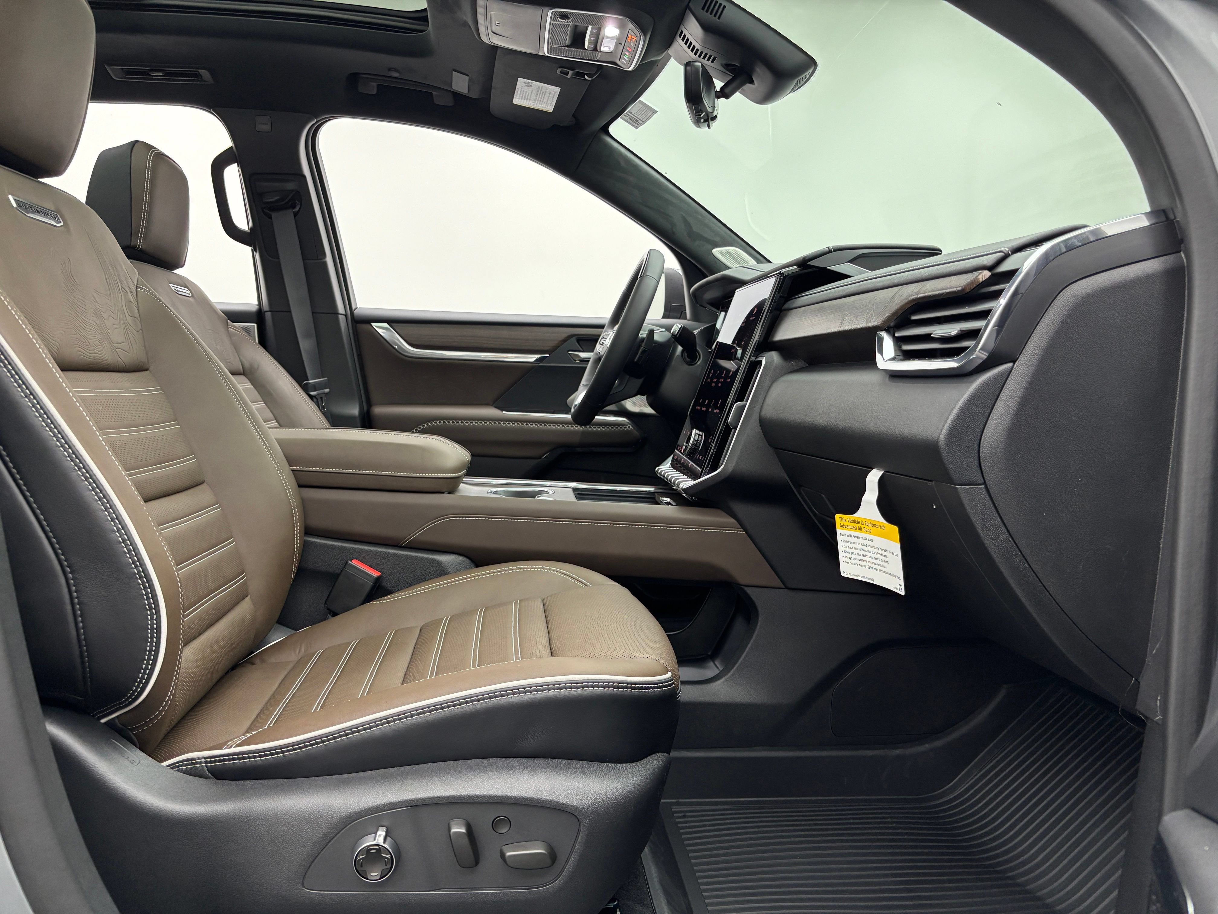 New 2027 GMC Acadia Denali Ultimate w/ LPO, Floor Liner Package AWD/4WD image 40