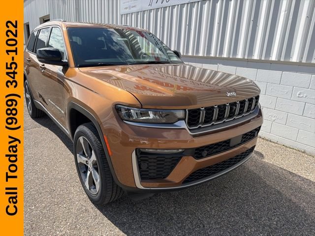 New 2026 Jeep Grand Cherokee L Limited w/ Luxury Tech Group II AWD/4WD image 3