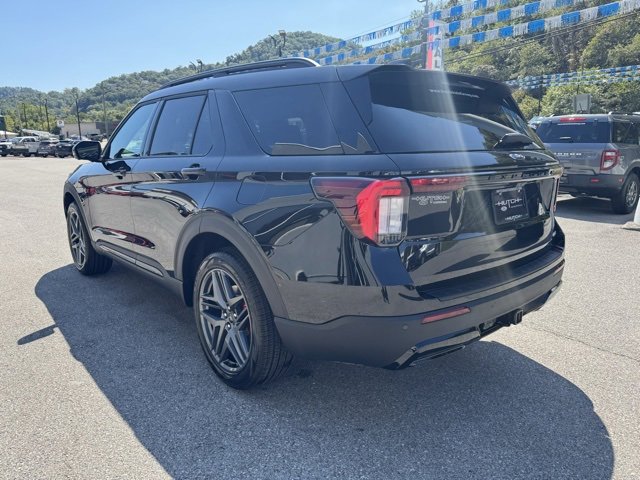 New 2025 Ford Explorer ST-Line w/ Premium Package image 5