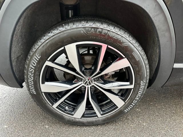 Used 2024 Volkswagen Atlas SEL Premium R-Line image 14