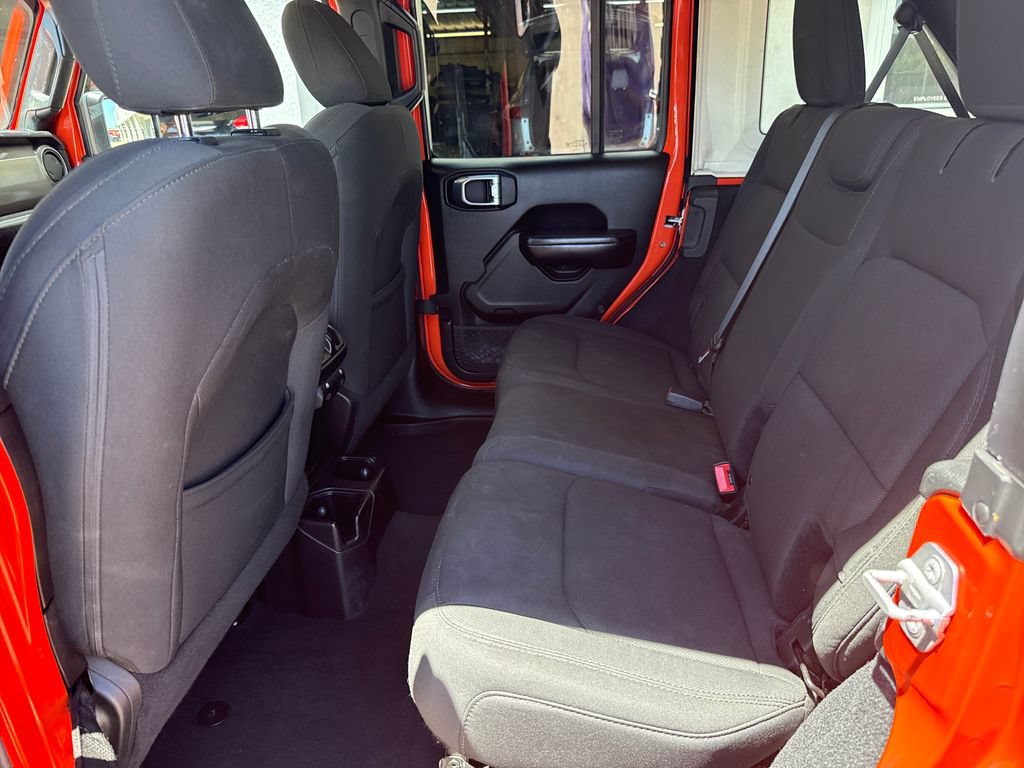 Used 2018 Jeep Wrangler Unlimited Sport S AWD/4WD image 25