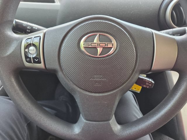 Used 2015 Scion xB FWD image 17