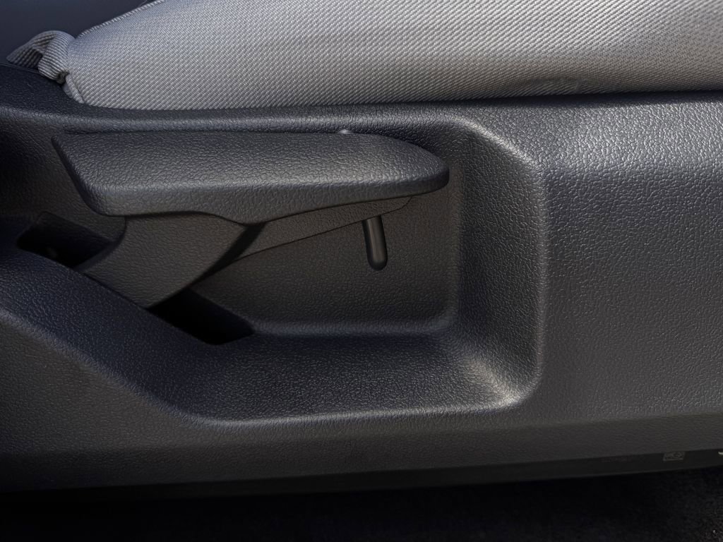 Used 2025 Toyota Tacoma TRD Off-Road image 28