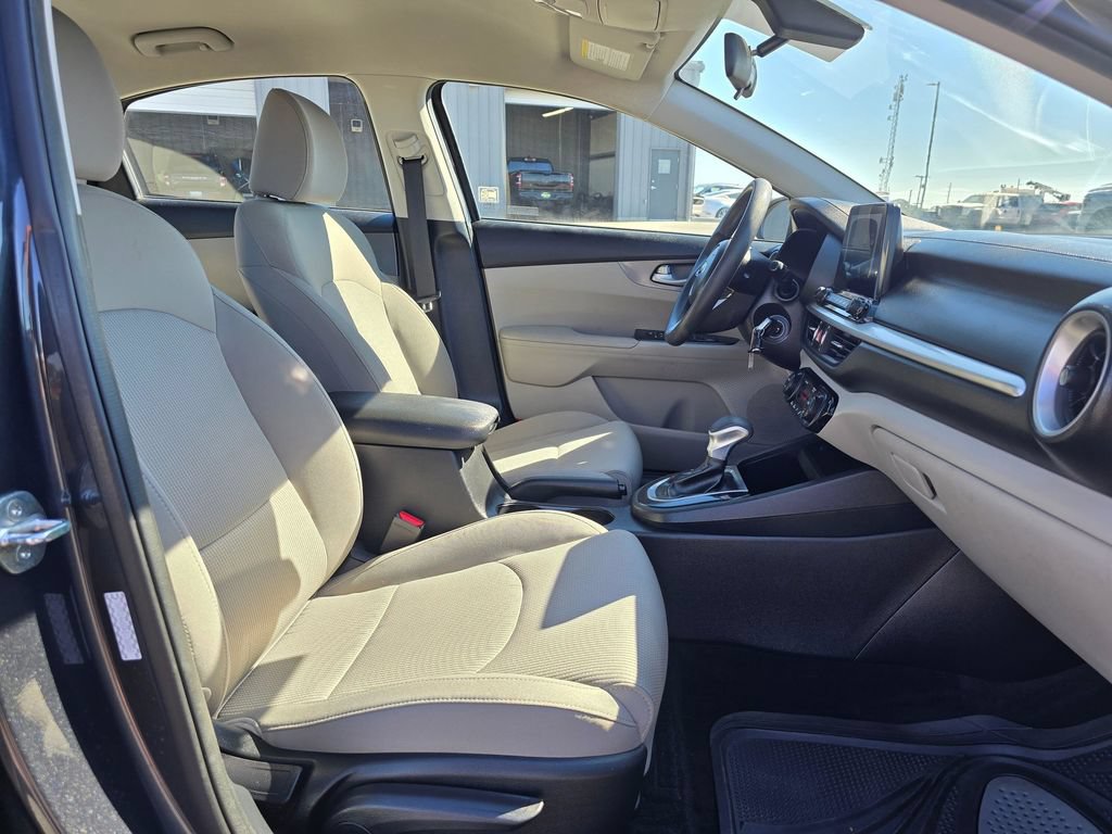 Used 2019 Kia Forte LXS FWD image 15